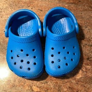 Very good condition baby crocs.